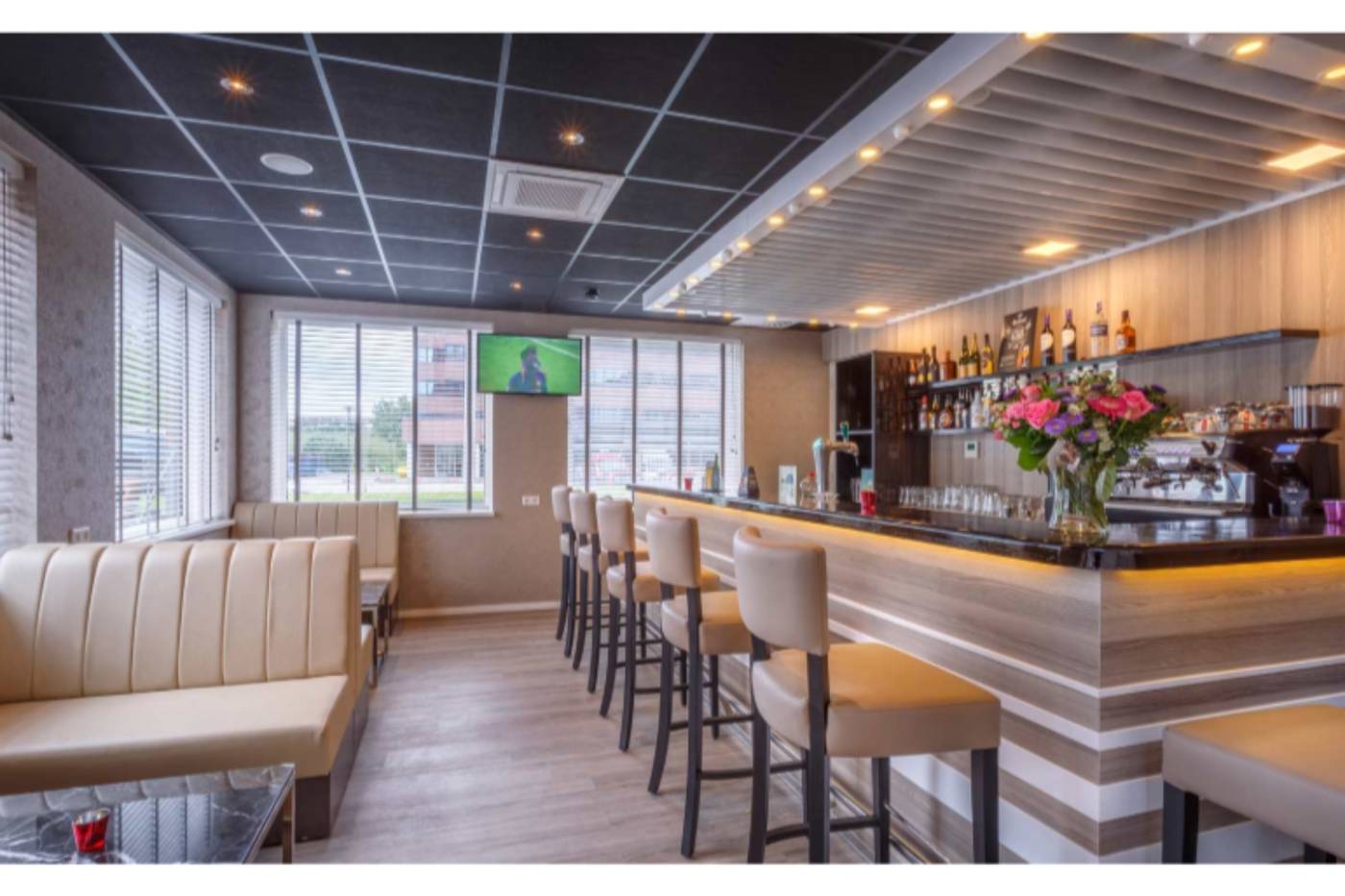 Joy-Hotel-Amsterdam-Bar-10