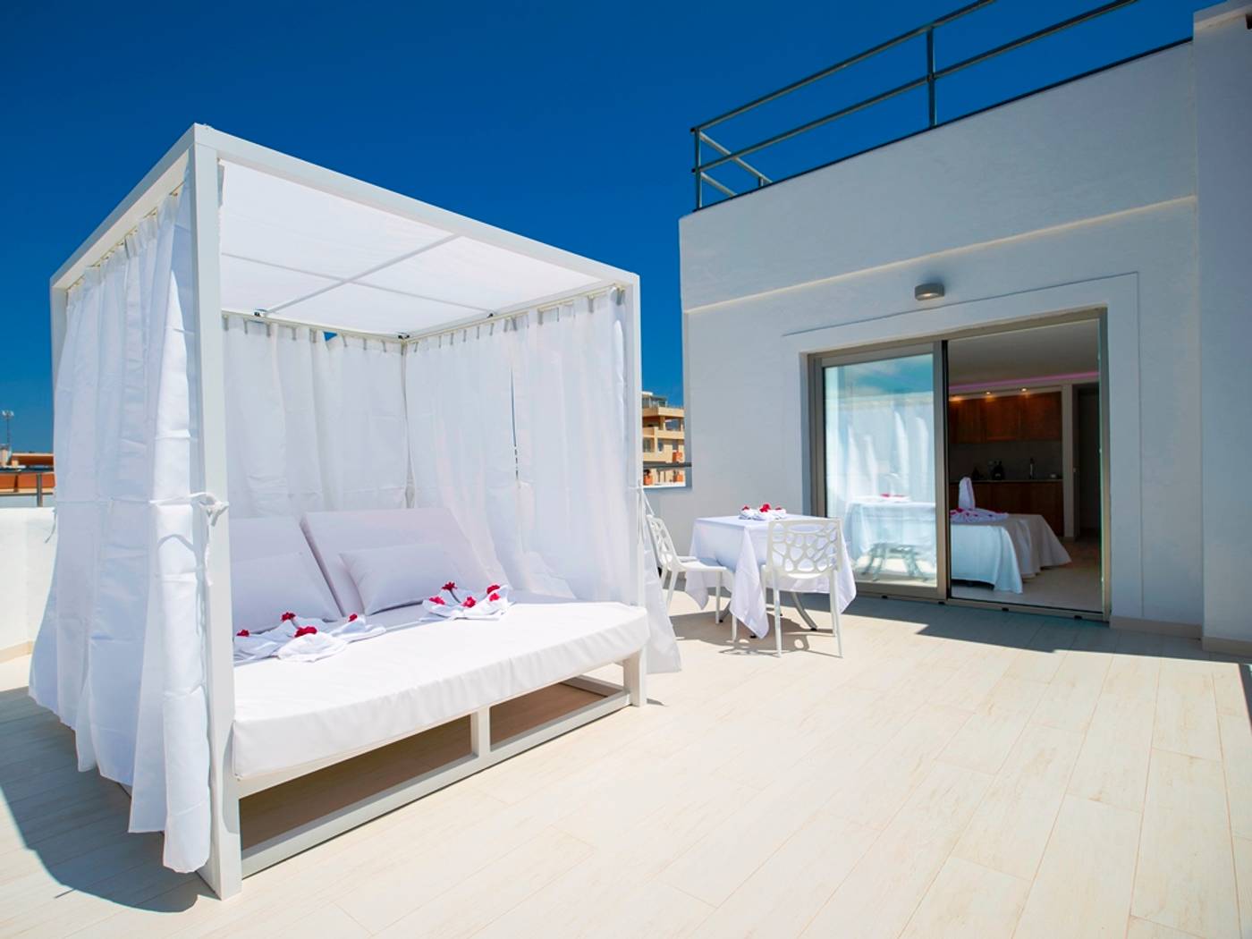 Apartamentos-Squash-Ibiza-Center-Room-40