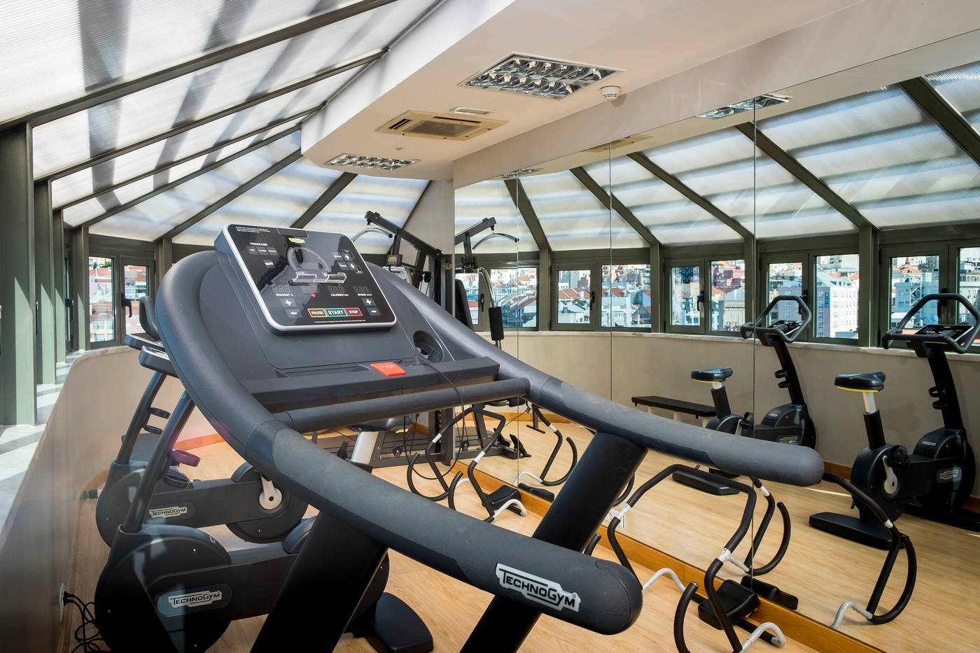 Dom-Carlos-Liberty-Sports-and-Entertainment-27