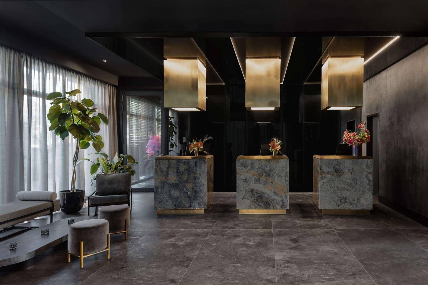 Hotel-Amano-East-Side-Lobby-3