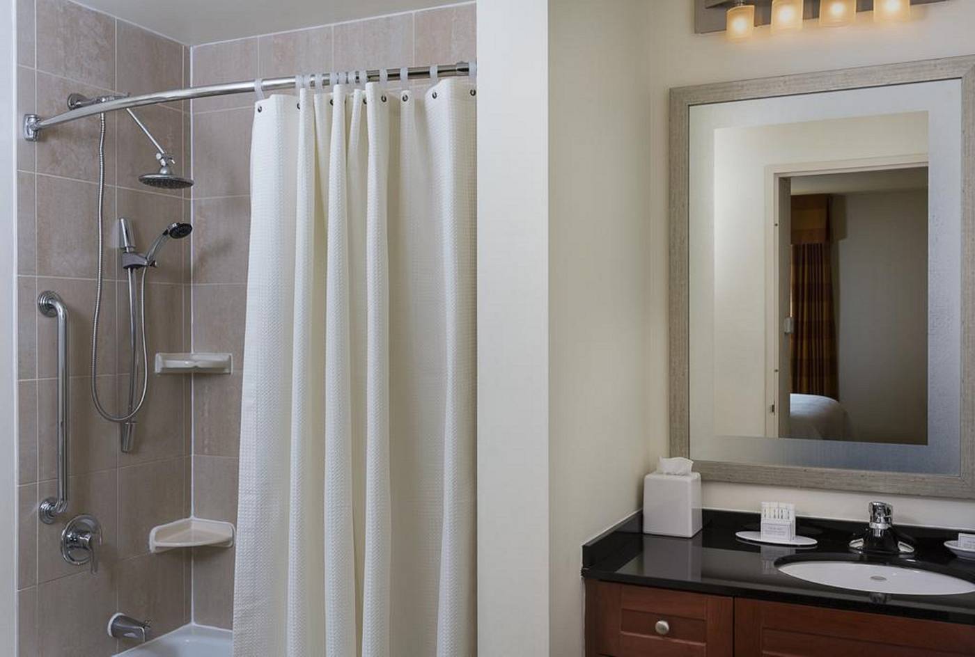 Residence-Inn-By-Marriott-New-York-Manhattan-Times-Square-Room-31