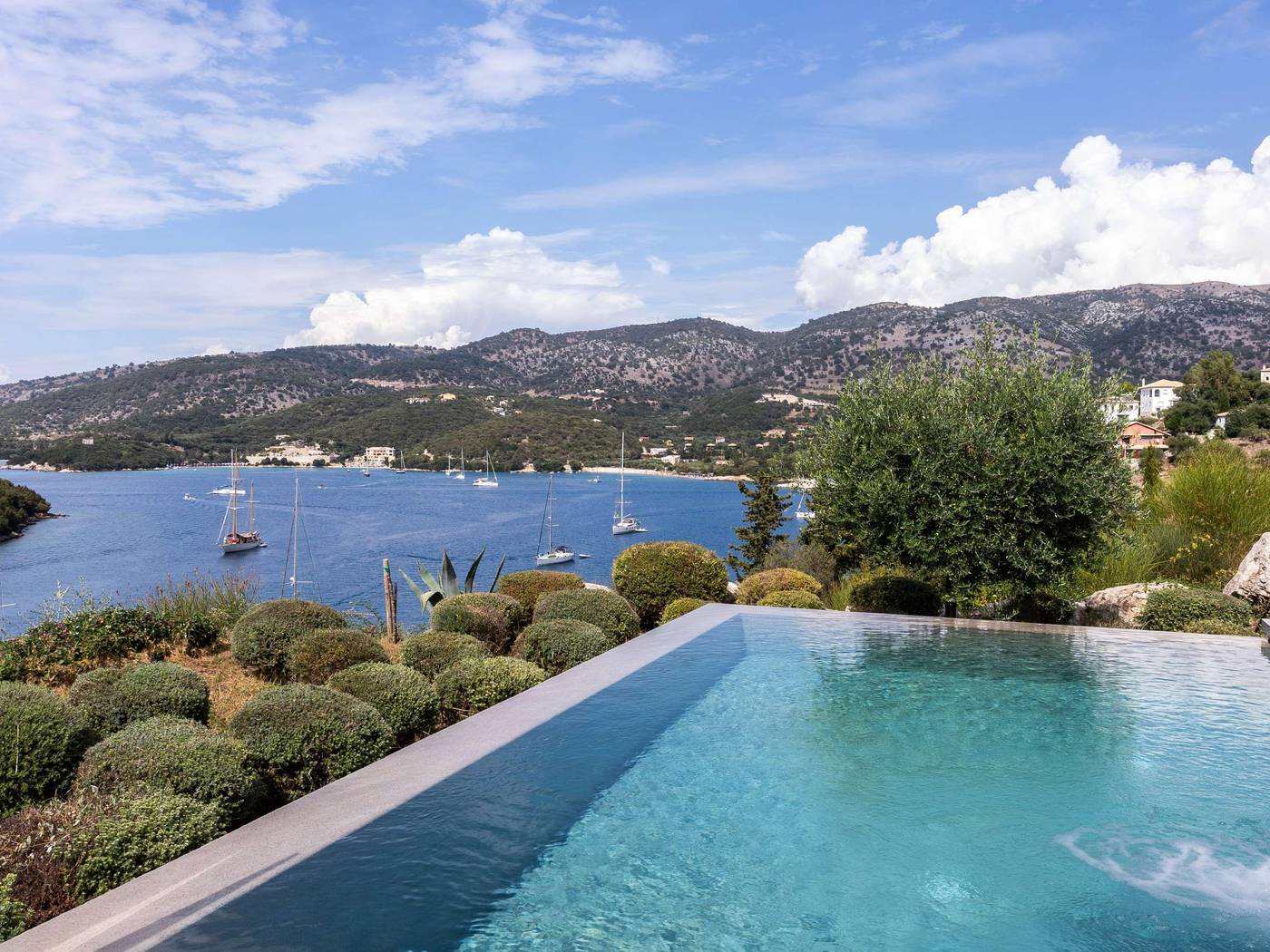 Domotel-Agios-Nikolaos-Room-1