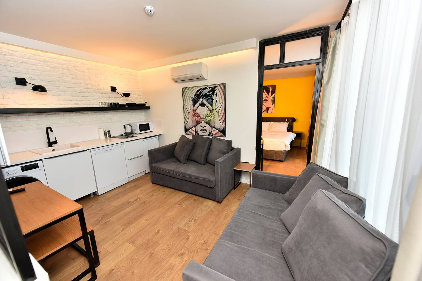 Fitas-Oda-Hotel-Room-3