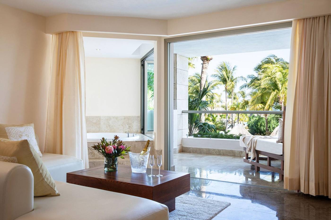 Excellence-Playa-Mujeres-Room-10