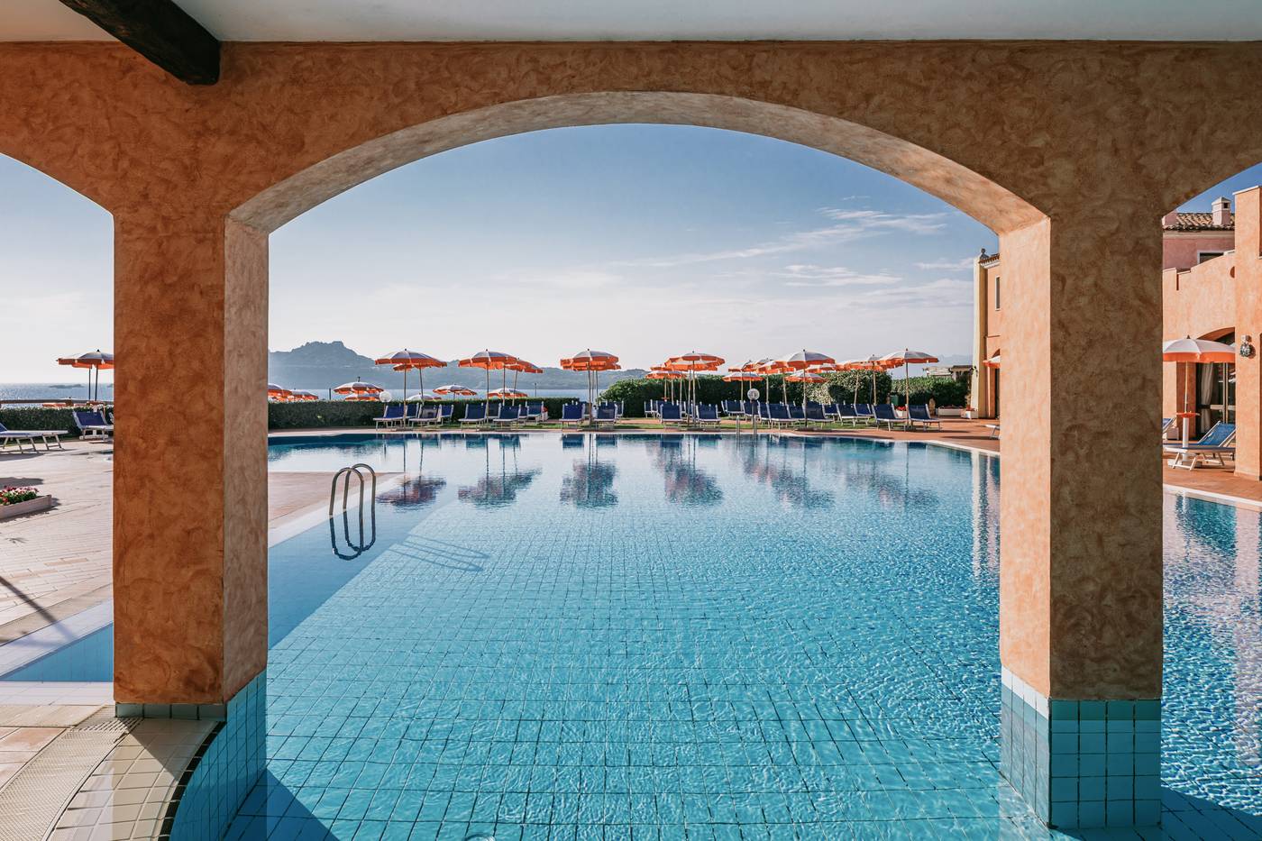 Mangia-s-Santa-Teresa-Sardinia--Curio-Collection-Pool-2