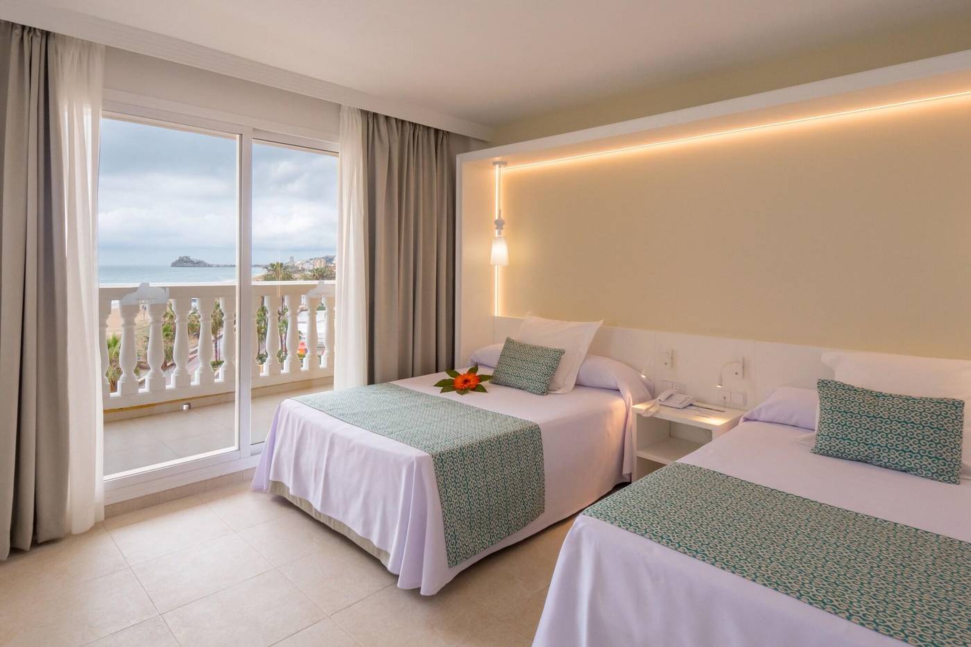 Gran-Hotel-Pe----iscola-Room-14