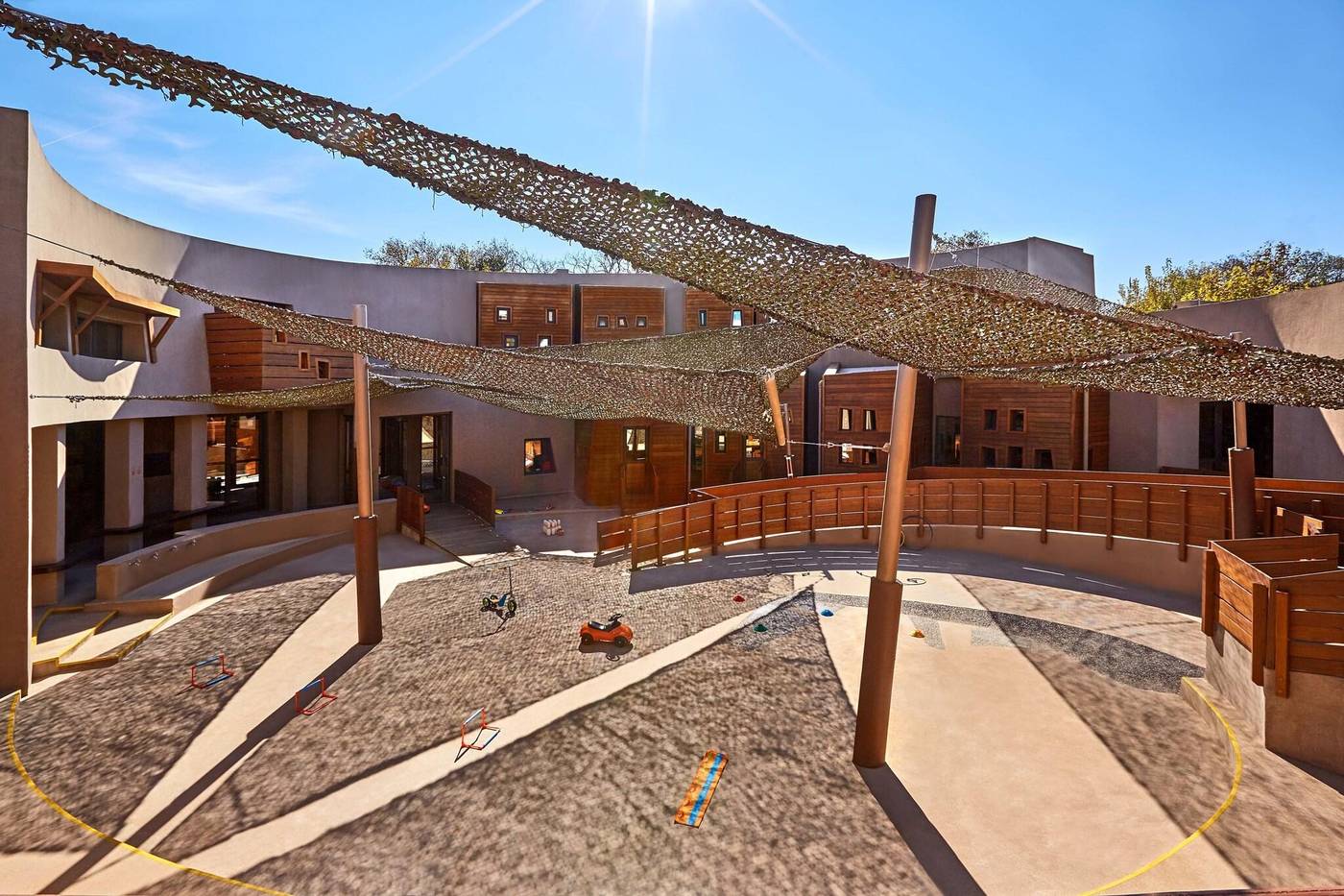 The-Romanos--A-Luxury-Collection-Resort-Sports-and-Entertainment-67