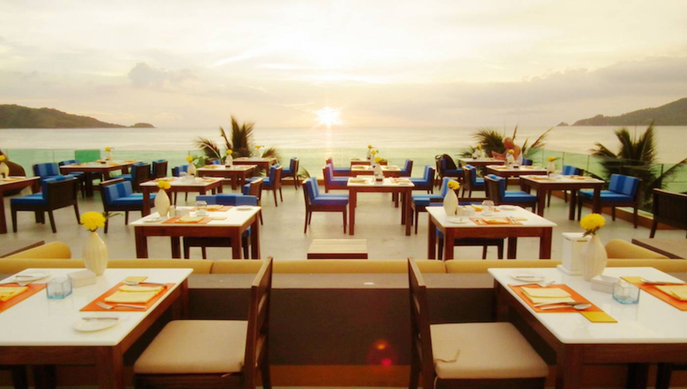 La-Flora-Resort-and-Spa-Patong-Restaurant-16