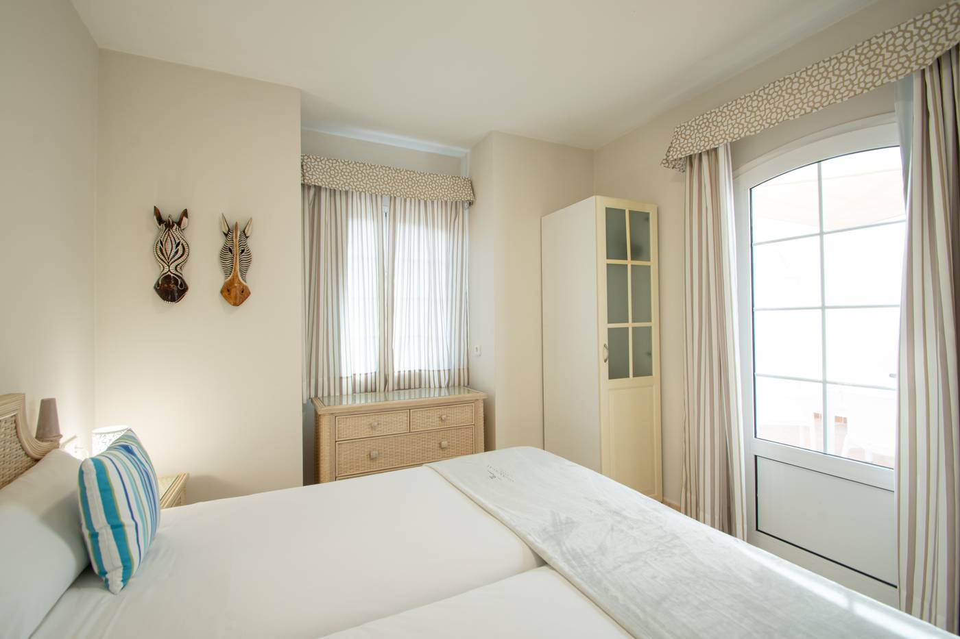 Apartamentos-LIVVO-Coloradamar-Room-51