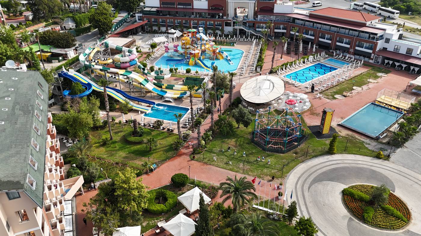 Club-Aqua-Plaza-General-view-2