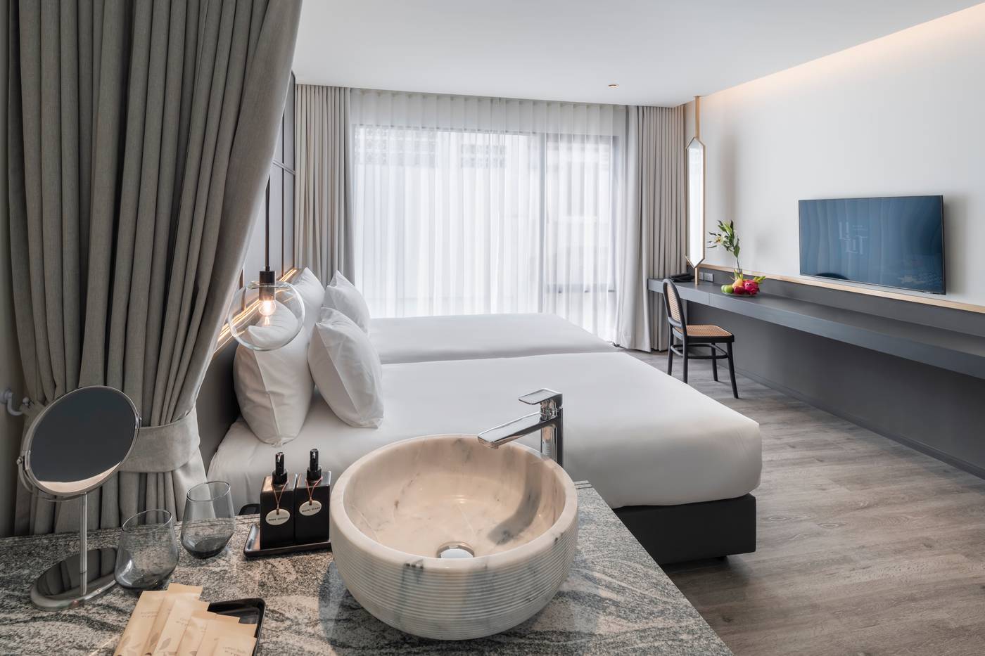 Lilit-Bang-Lumphu-Hotel-Room-9