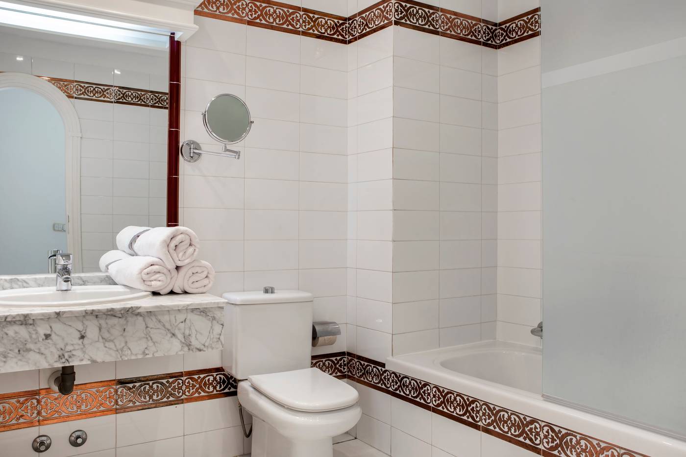 Santa-Barbara-Golf---Ocean-Club-Room-32