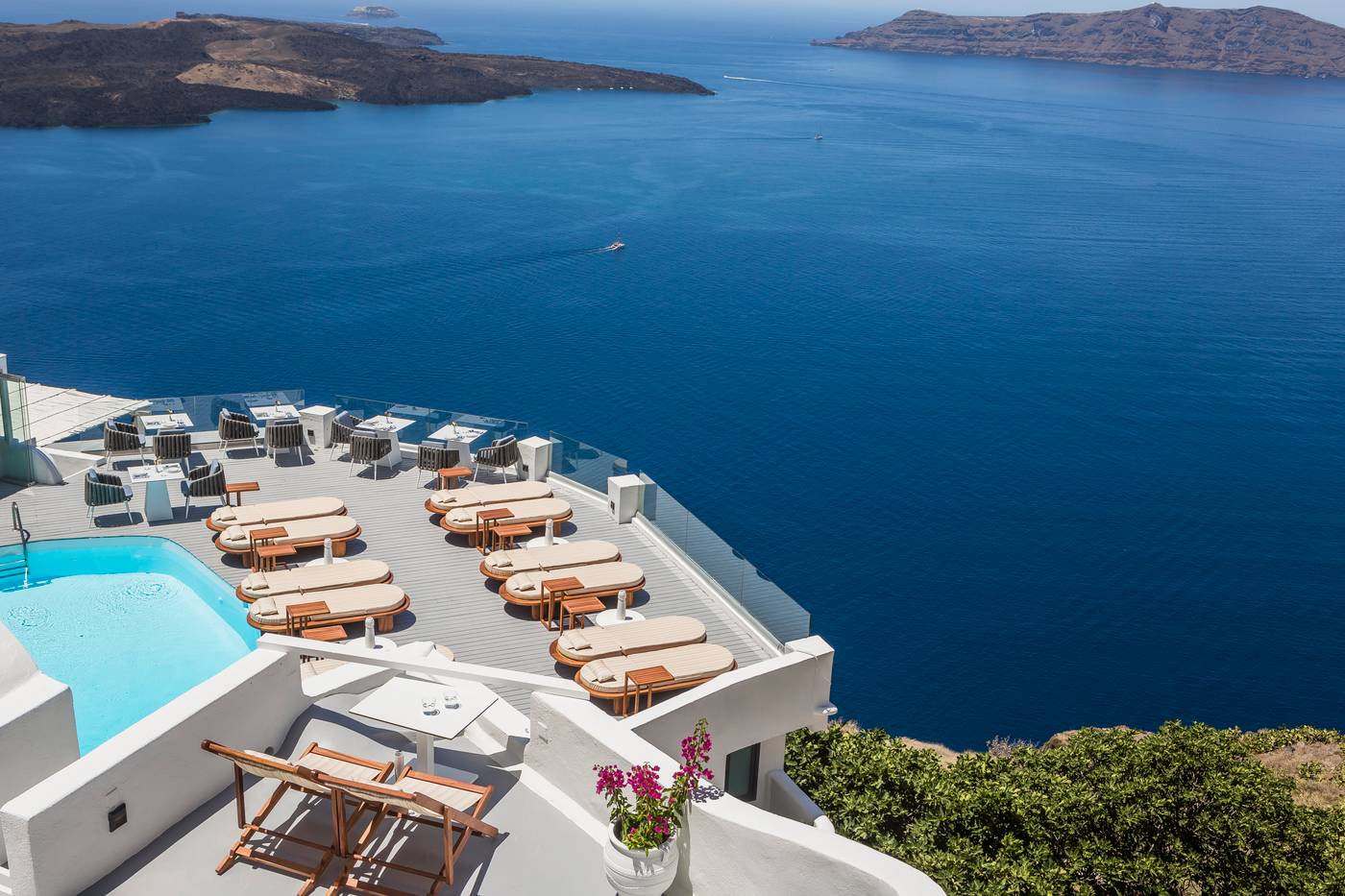 Sunrocks-Santorini---Adults-Only-Pool-40