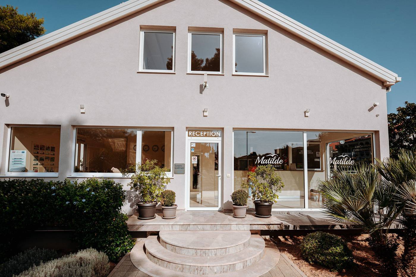 Matilde-Beach-Resort-Lobby-15