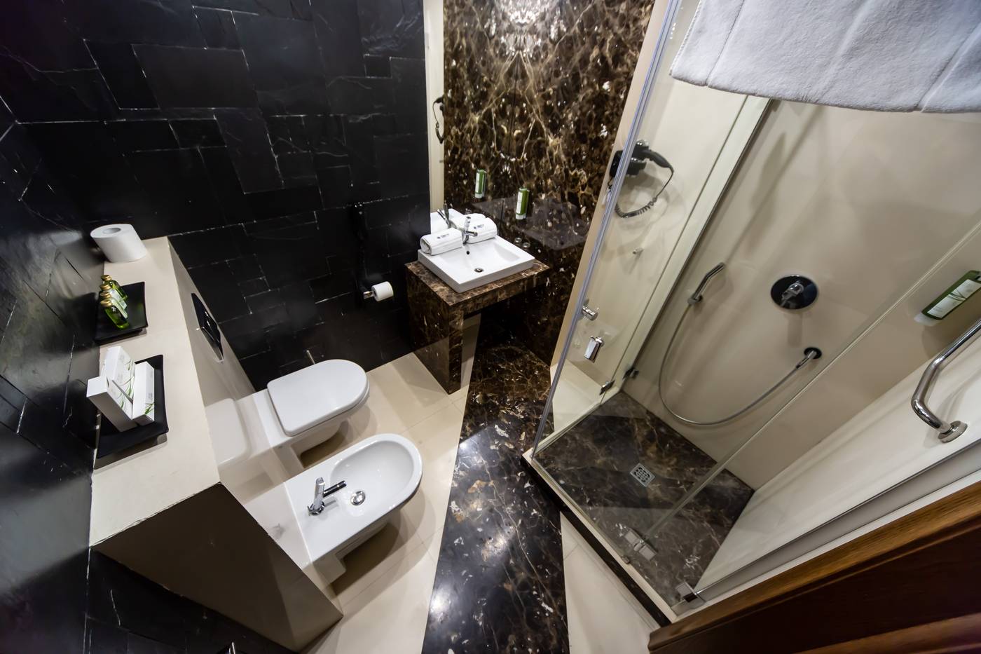 Hotel-Rubinstein-Room-28