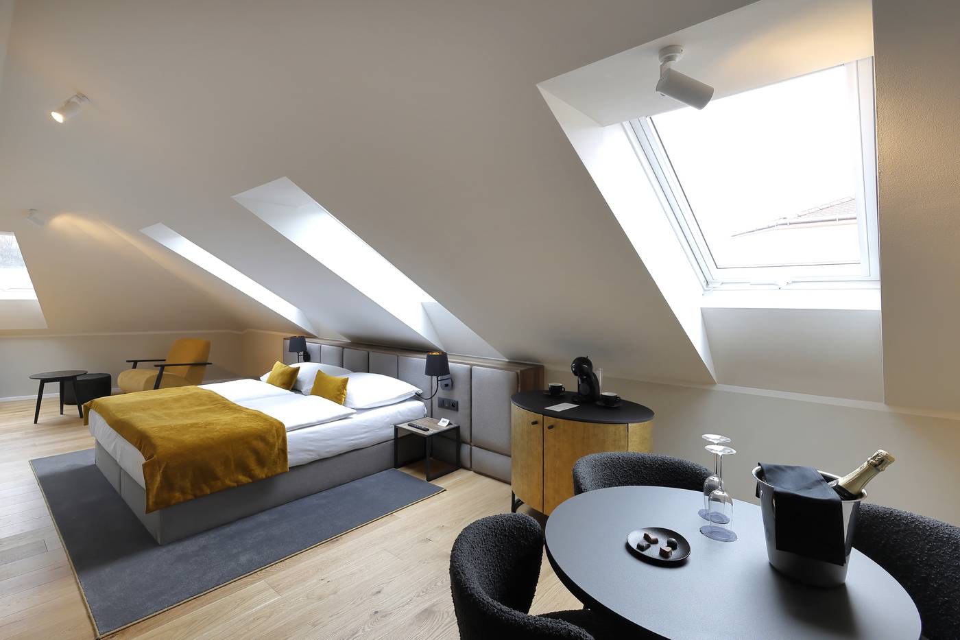 Hotel-Prokop-Square-Room-12