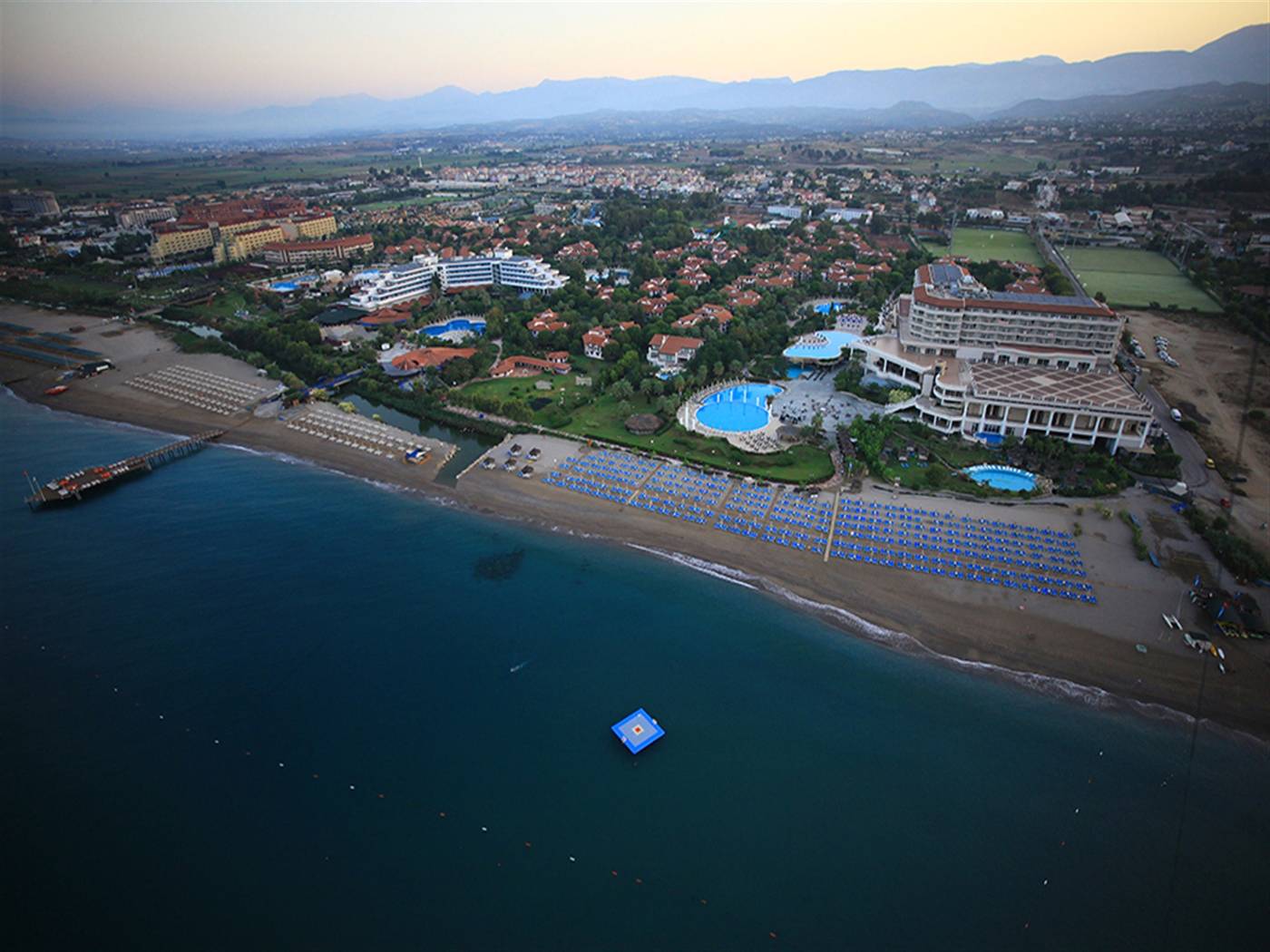 Starlight-Resort-Hotel-Beach-4