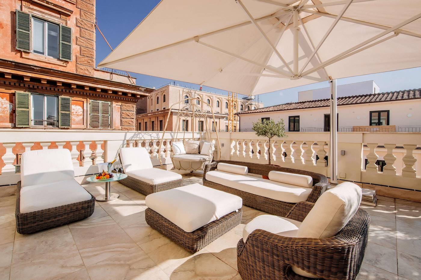 Aleph-Rome-Hotel--Curio-Collection-by-Hilton-Room-3