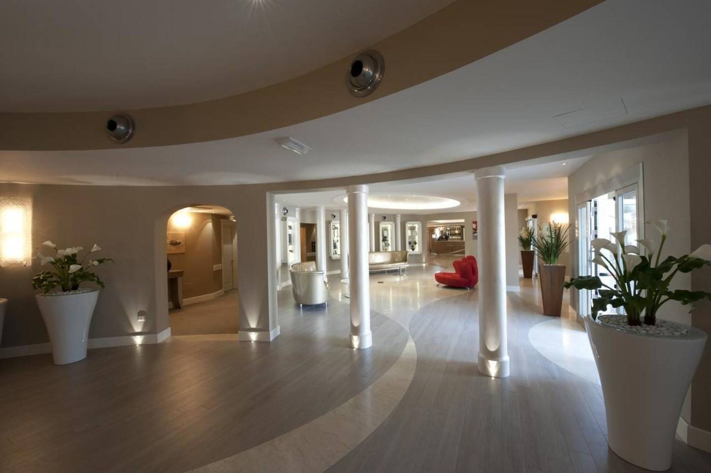 Hotel Morgana-Italy-RODENGO-SAIANO-Lobby-7