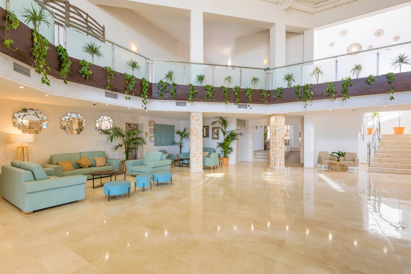 Mar-Hotels-Paradise-Club---Spa-Lobby-60