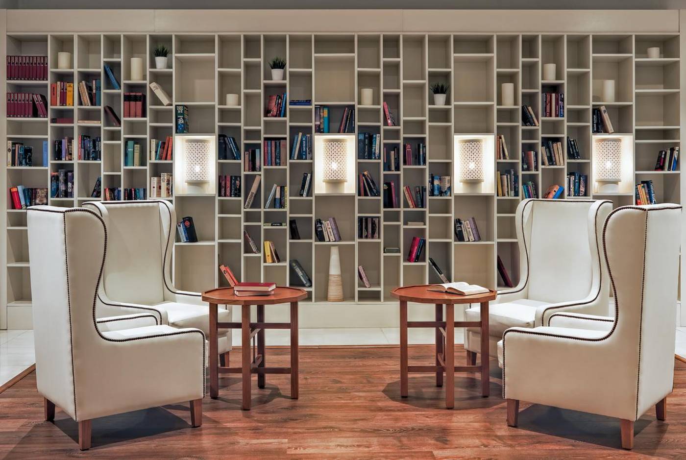 H10-Suites-Lanzarote-Gardens-Lobby-29