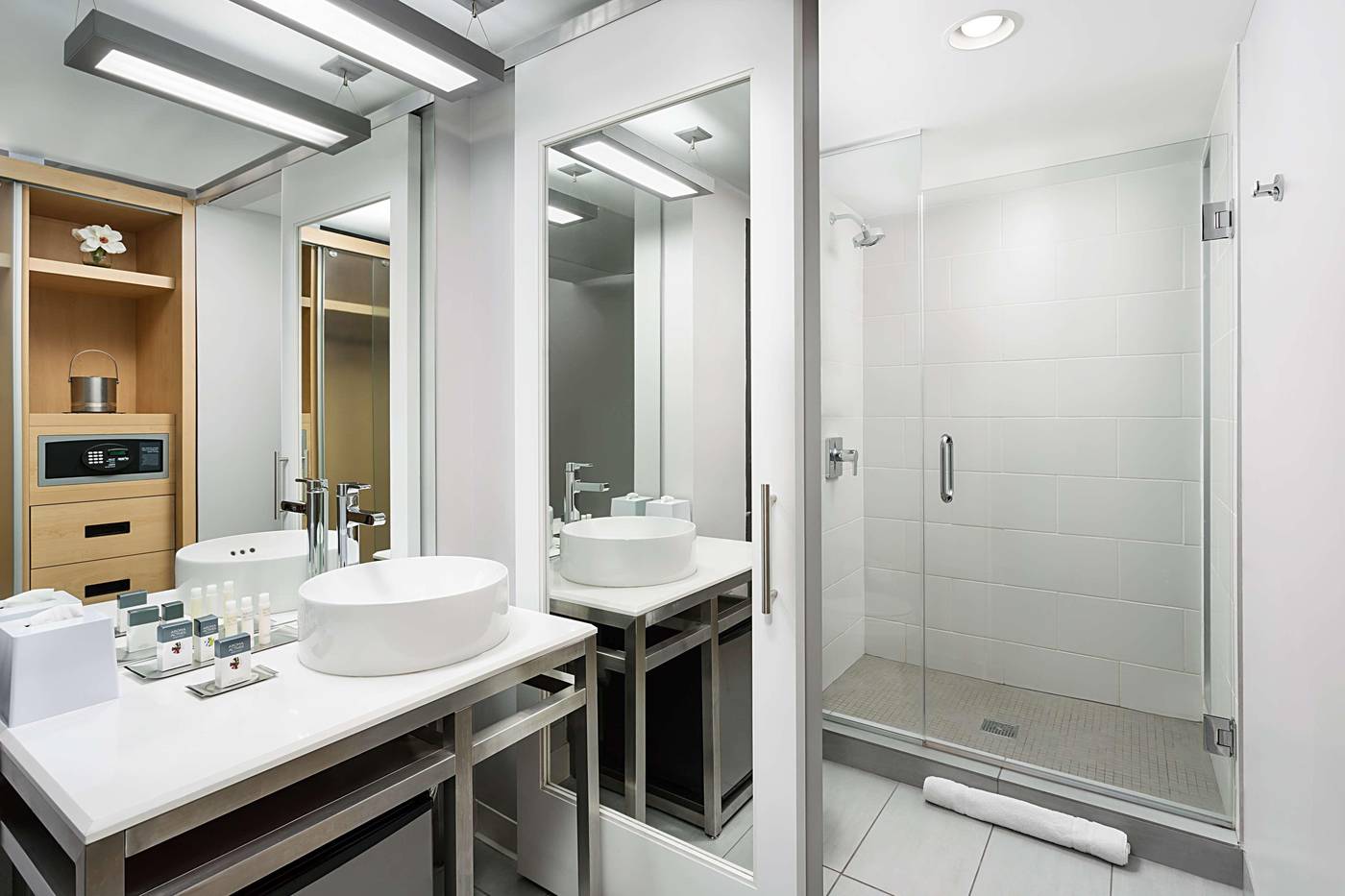 The Gates Hotel South Beach a Doubletree by Hilton - United States - MIAMI BEACH - Room - 6