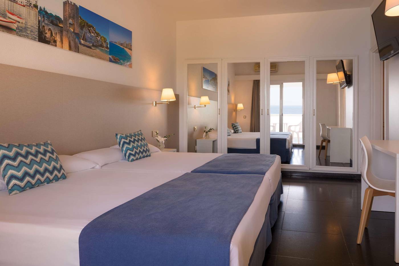 htop-Caleta-Palace-Room-13