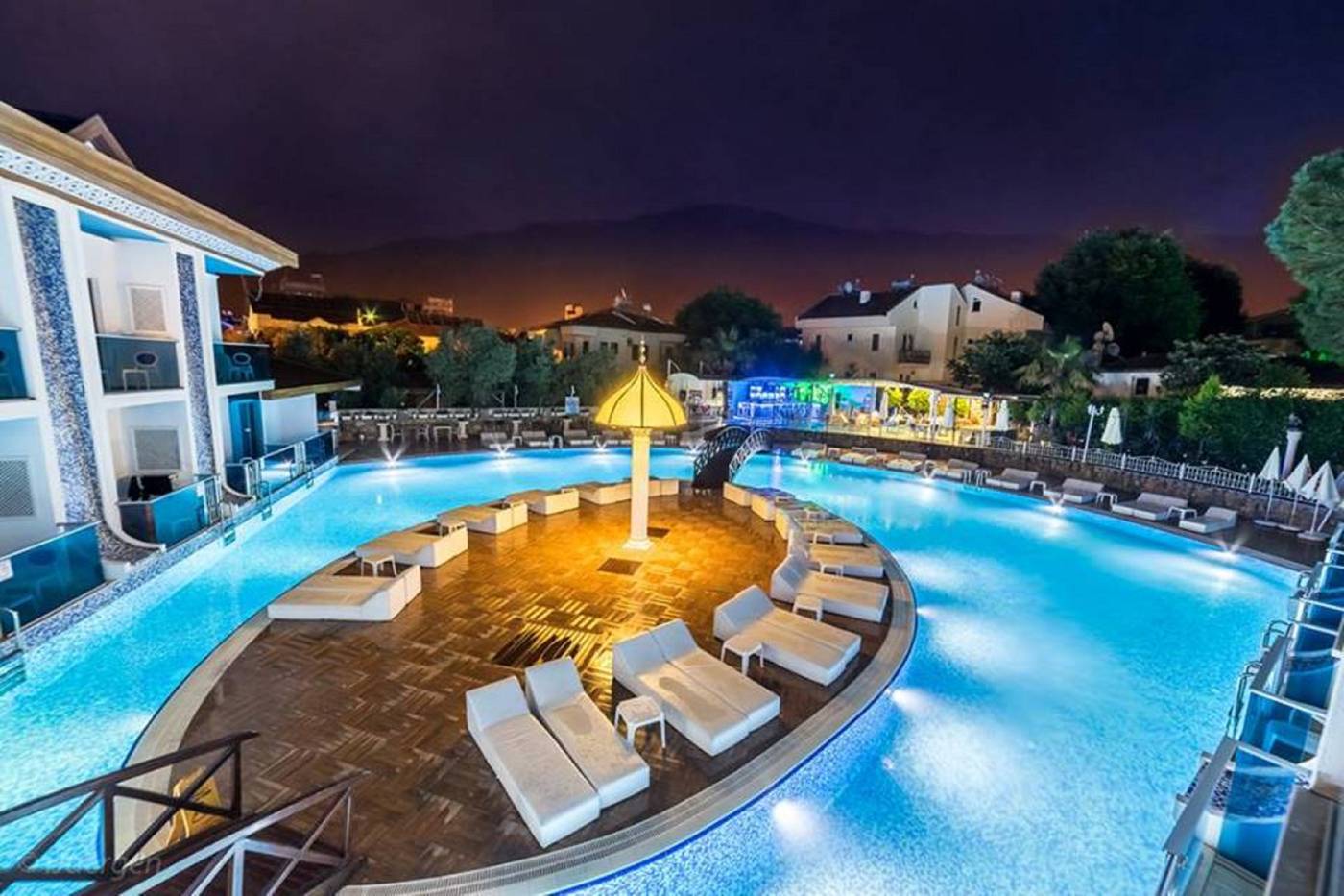 Ocean-Blue-High-Class-Hotel-General-view-15