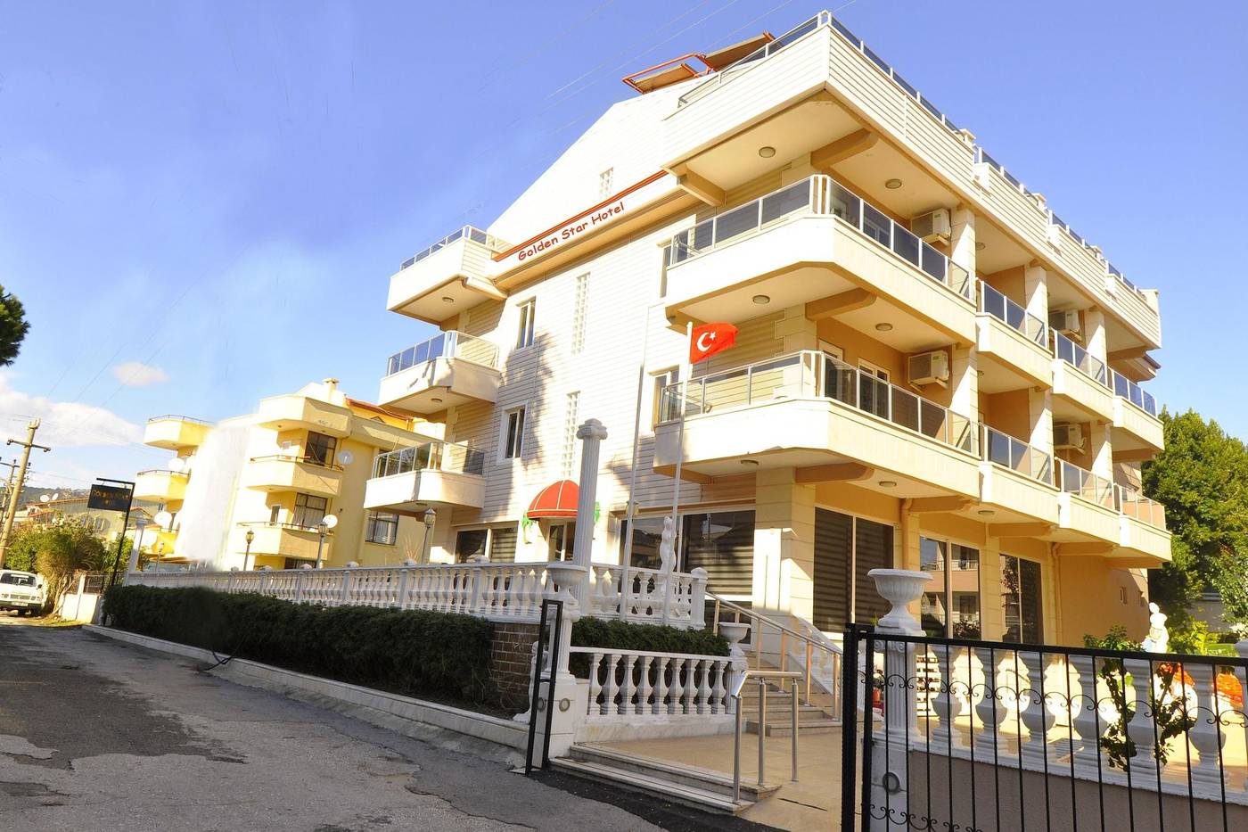 Golden-Star-Hotel-General-view-3