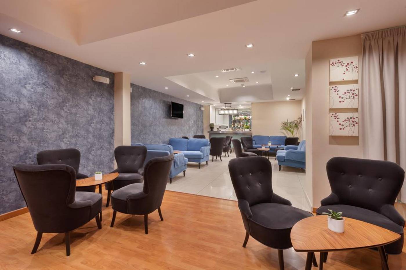 The-Plaza-and-Plaza-Regency-Hotels-Bar-34