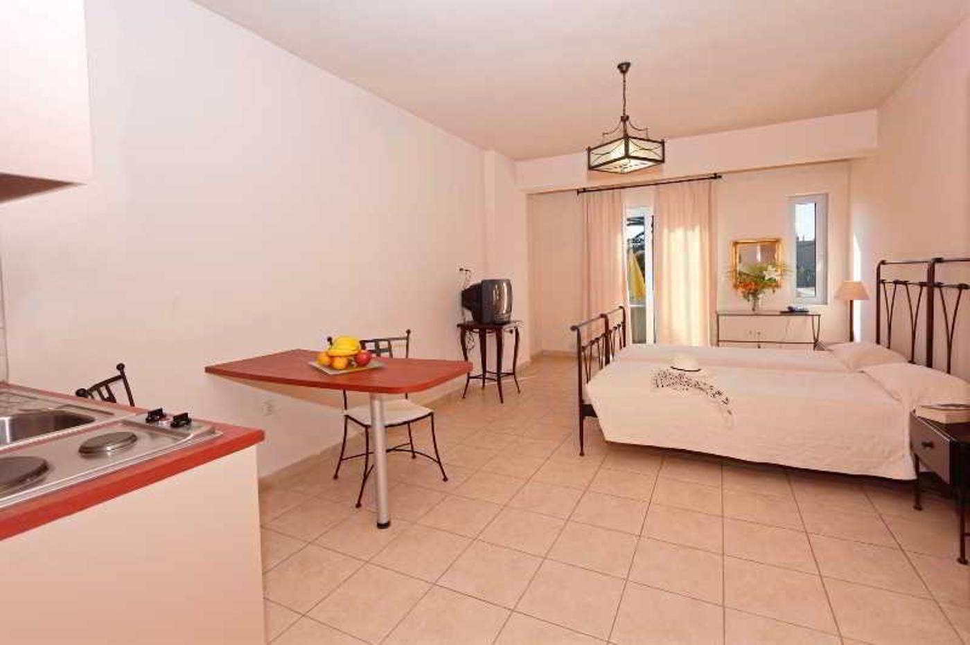 Lambrinos-Suites-Room-12