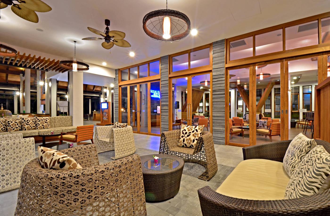 Deevana-Plaza-Krabi-Ao-Nang-Bar-51