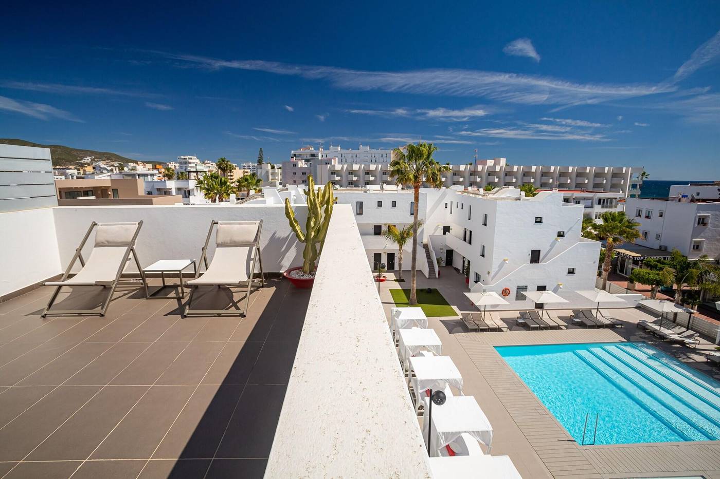 Migjorn-Ibiza-Suites-and-Spa--Terrace-5