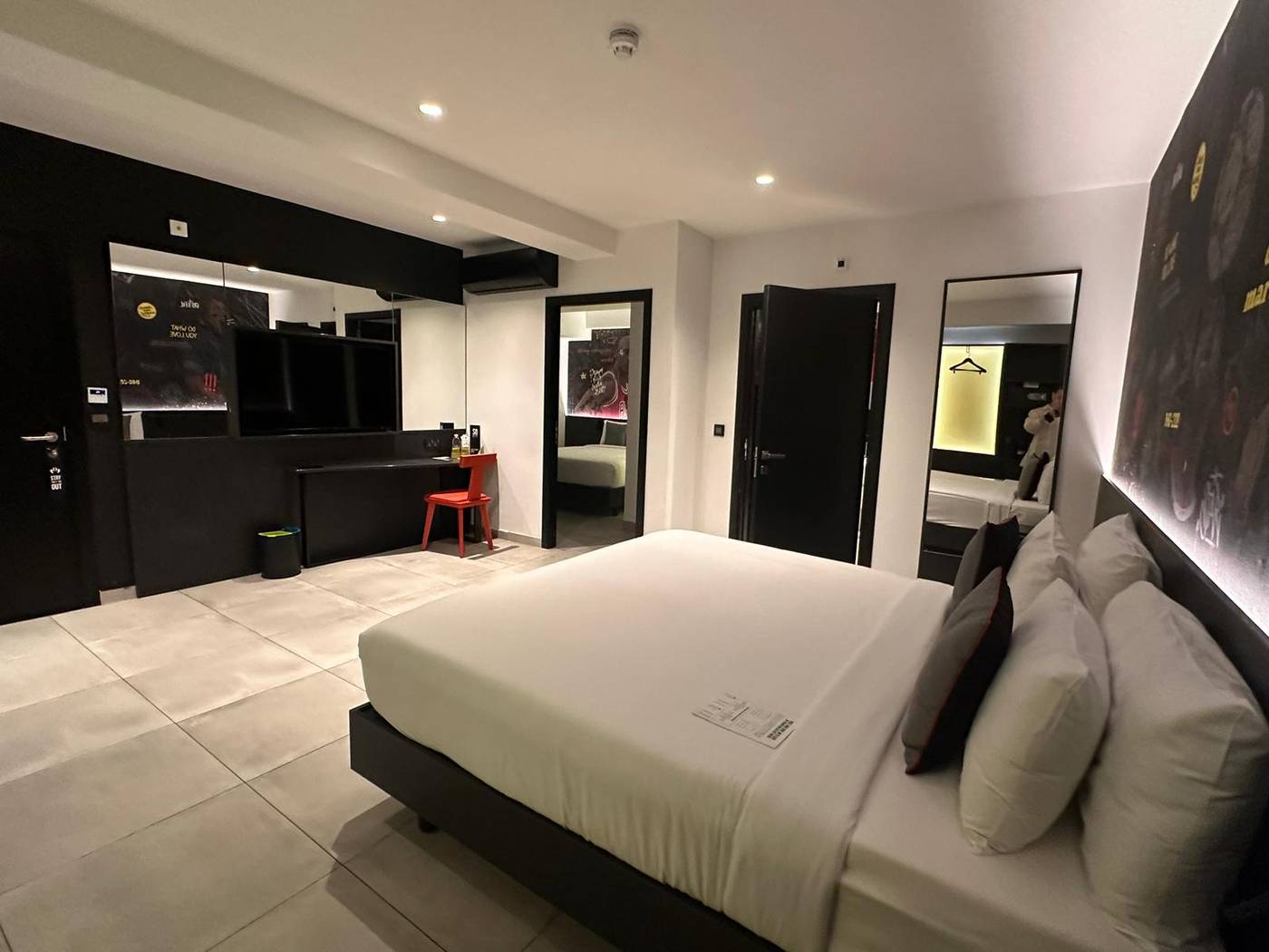 So-City-Hotel-Room-23