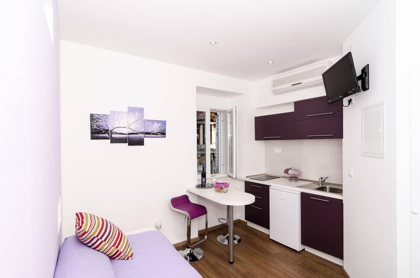 Apartments-Raic-Room-21