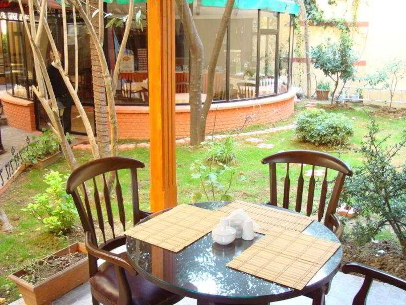 Charming-Vezir-Terrace-4