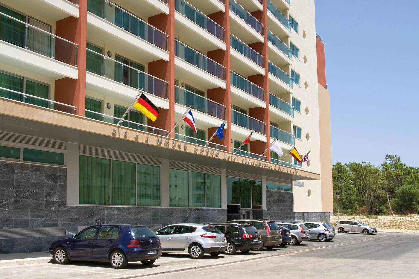 Montegordo-Hotel-Apartamentos---Spa-General-view-2