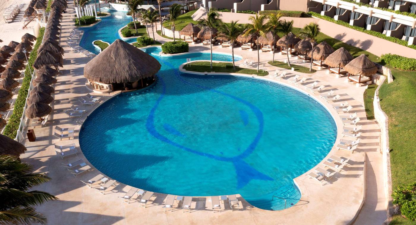 Paradisus-Cancun-All-Inclusive-Resort-Pool-4