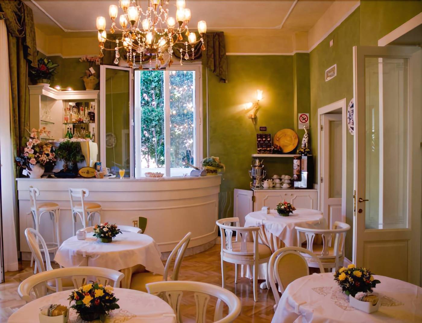 Hotel-Gennarino-Restaurant-50