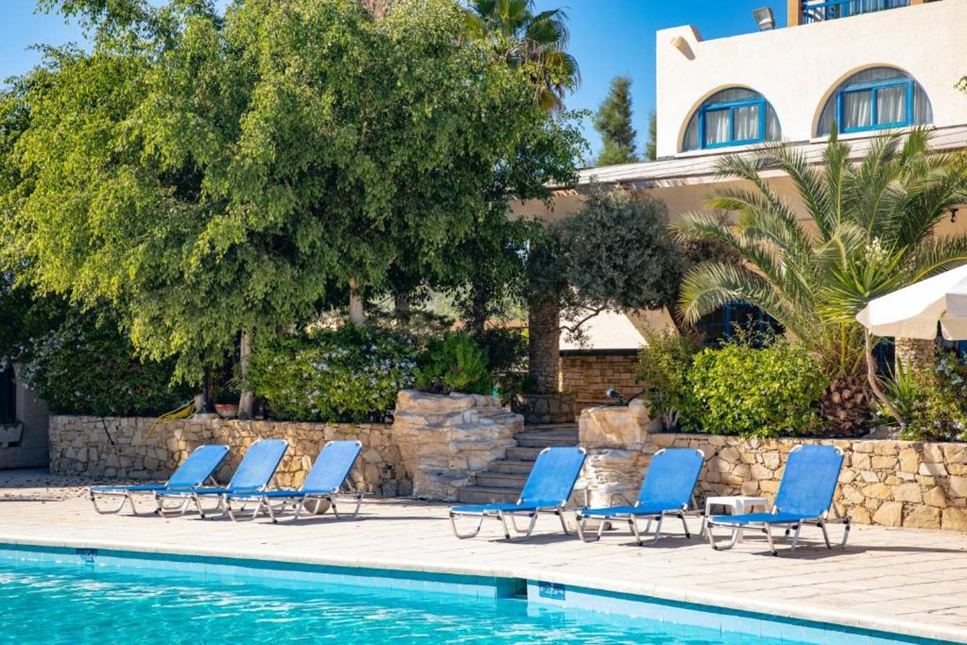 Navarria-Pool-3