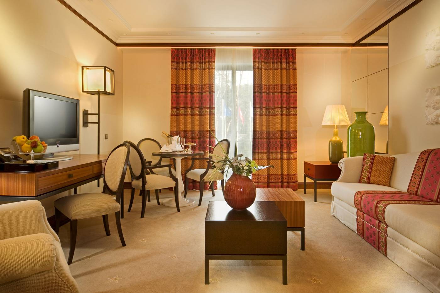 Grande-Real-Villa-Italia-Hotel---Spa-Room-21