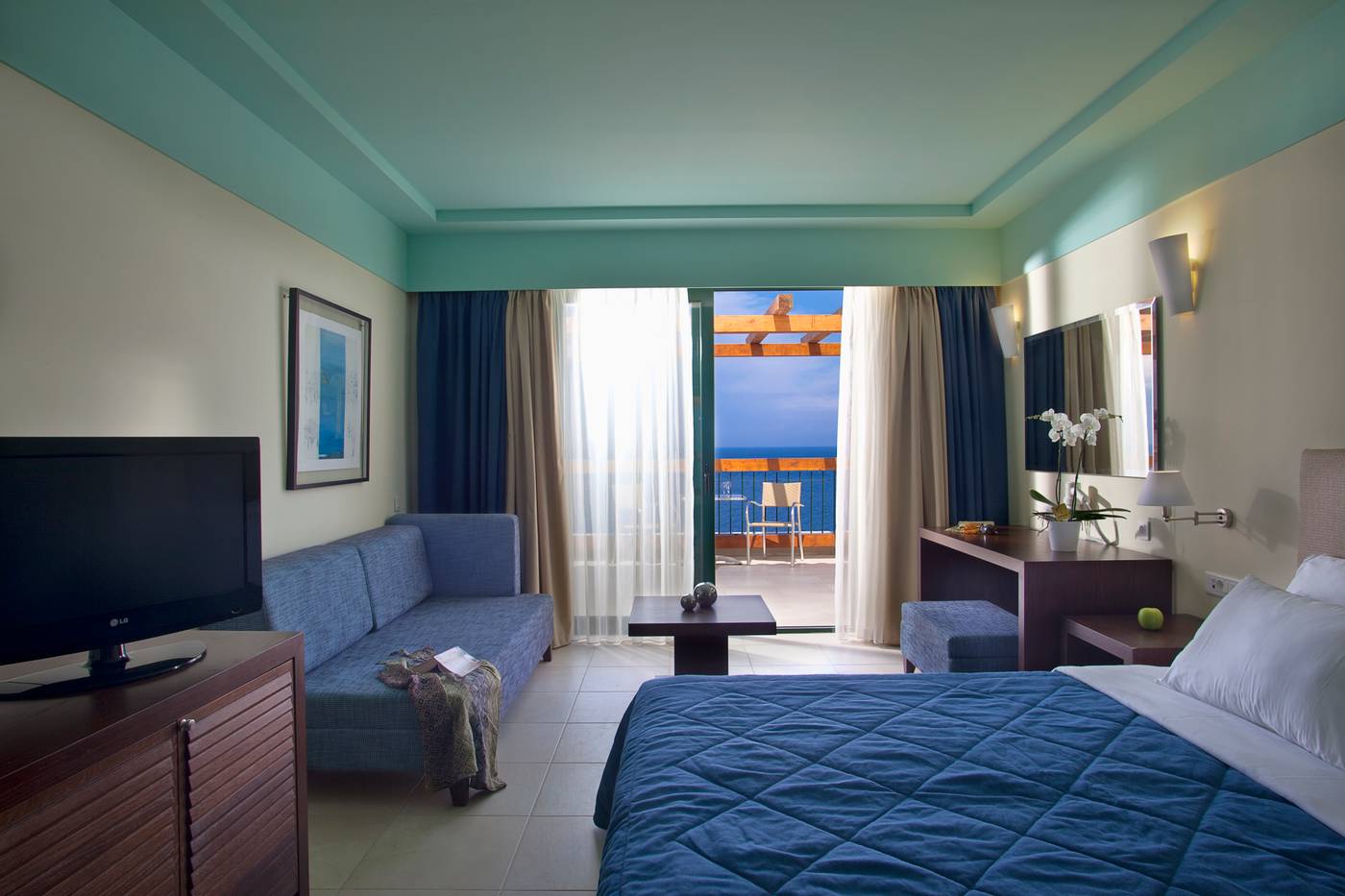 Louis-Apostolata-Island-Resort-Room-14