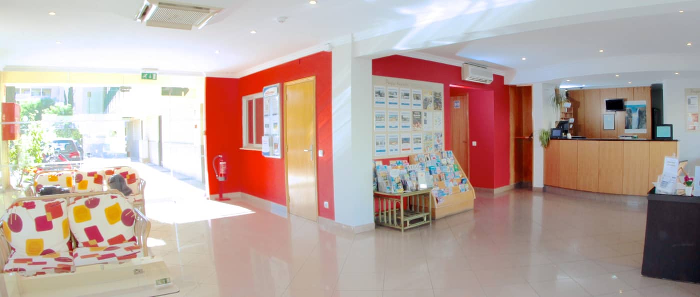 Parque-Mourabel--Pe-Do-Lago-and-Oasis-Village-Lobby-38