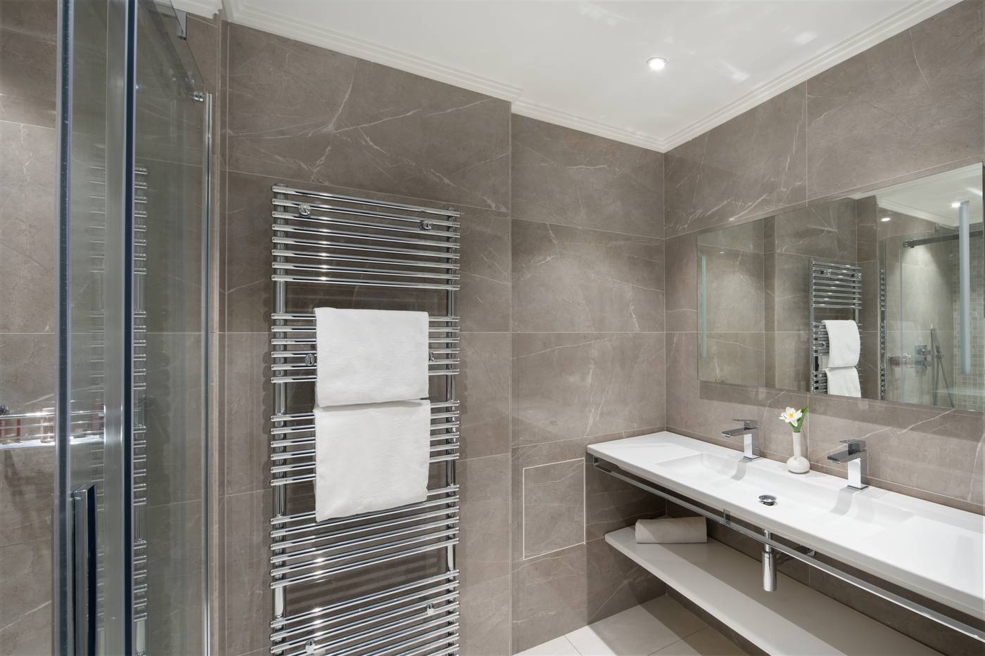 Juliana-Cannes-Room-35