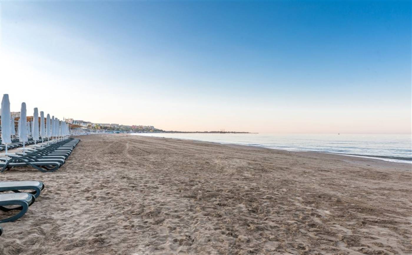 Villa-Side-Residence-Beach-56