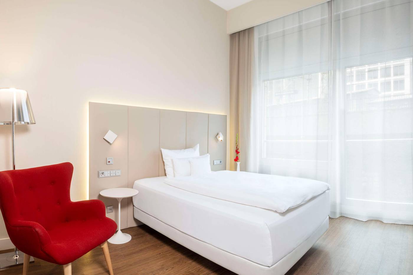 NH-Collection-Berlin-Mitte-Friedrichstrasse-Room-32