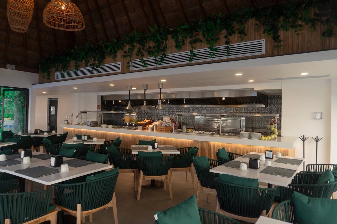 Cancun-Bay-Resort-Restaurant-43