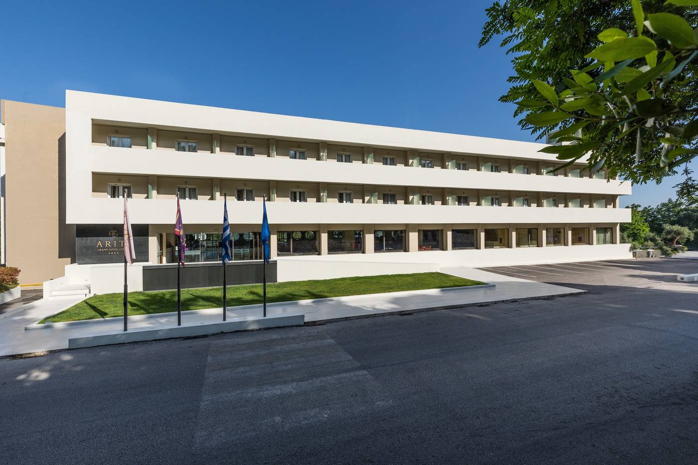 Ariti-Grand-Hotel-General-view-9