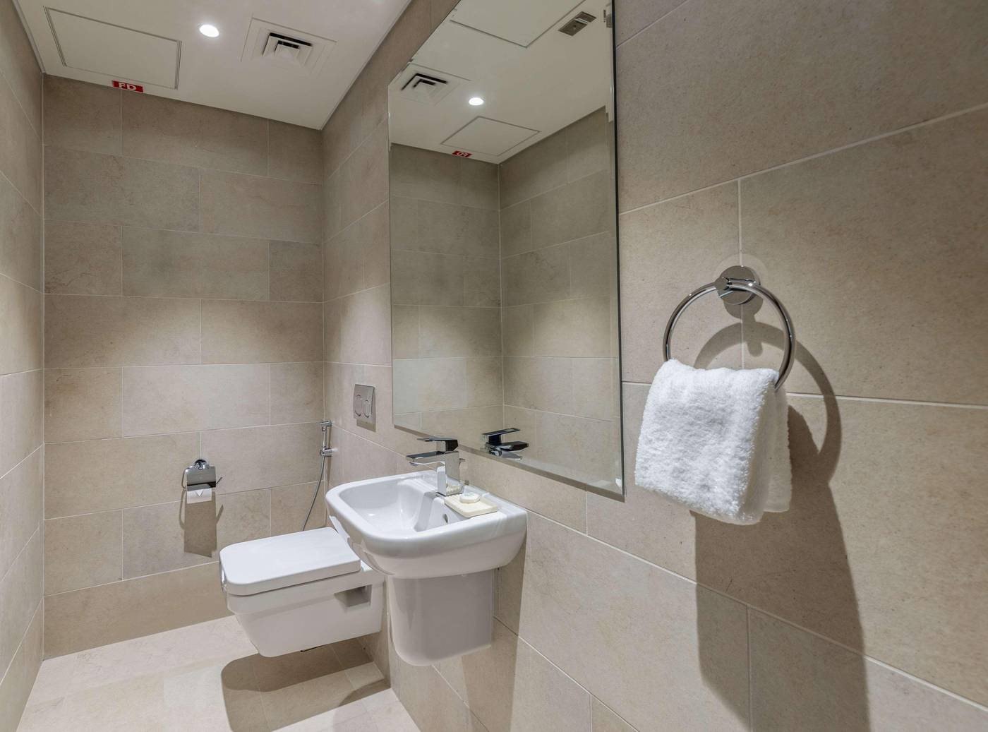 DoubleTree-by-Hilton-Doha-Downtown-Room-46