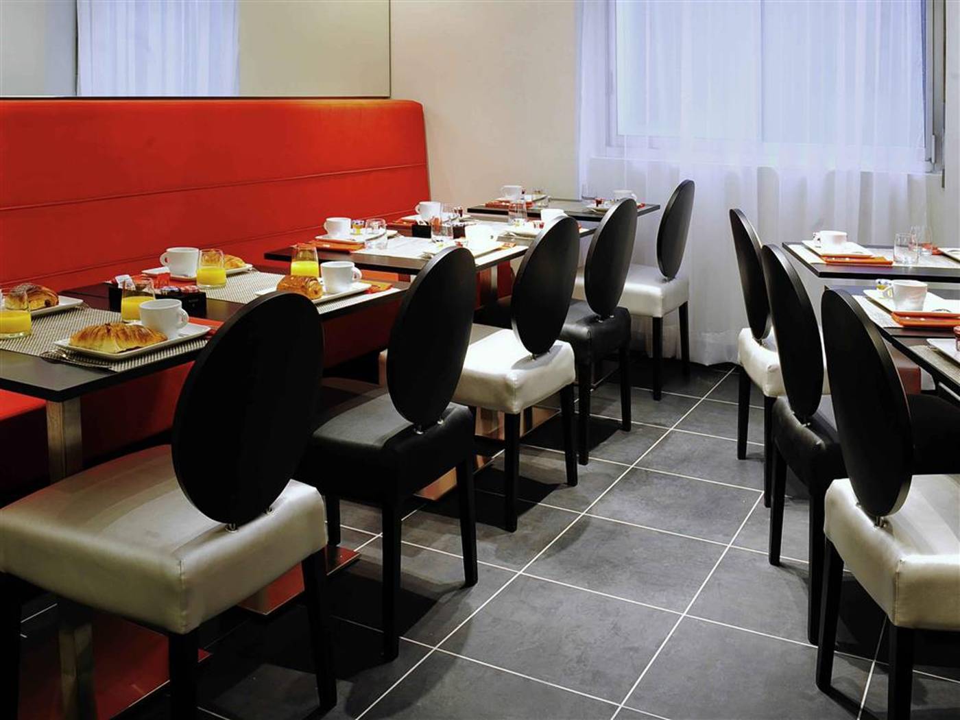 Hotel-Mercure-Paris-Tour-Eiffel-Pont-Mirabeau-Restaurant-49